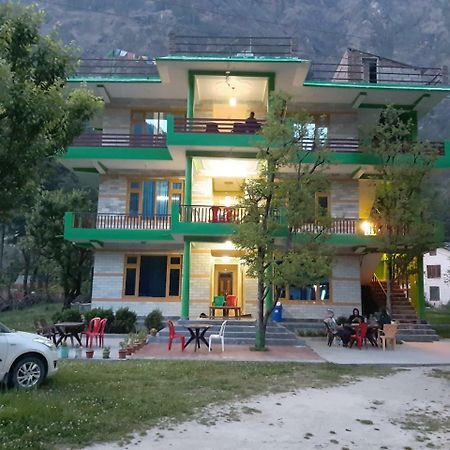 Hotel The Royal Orchard Kasol Exterior foto