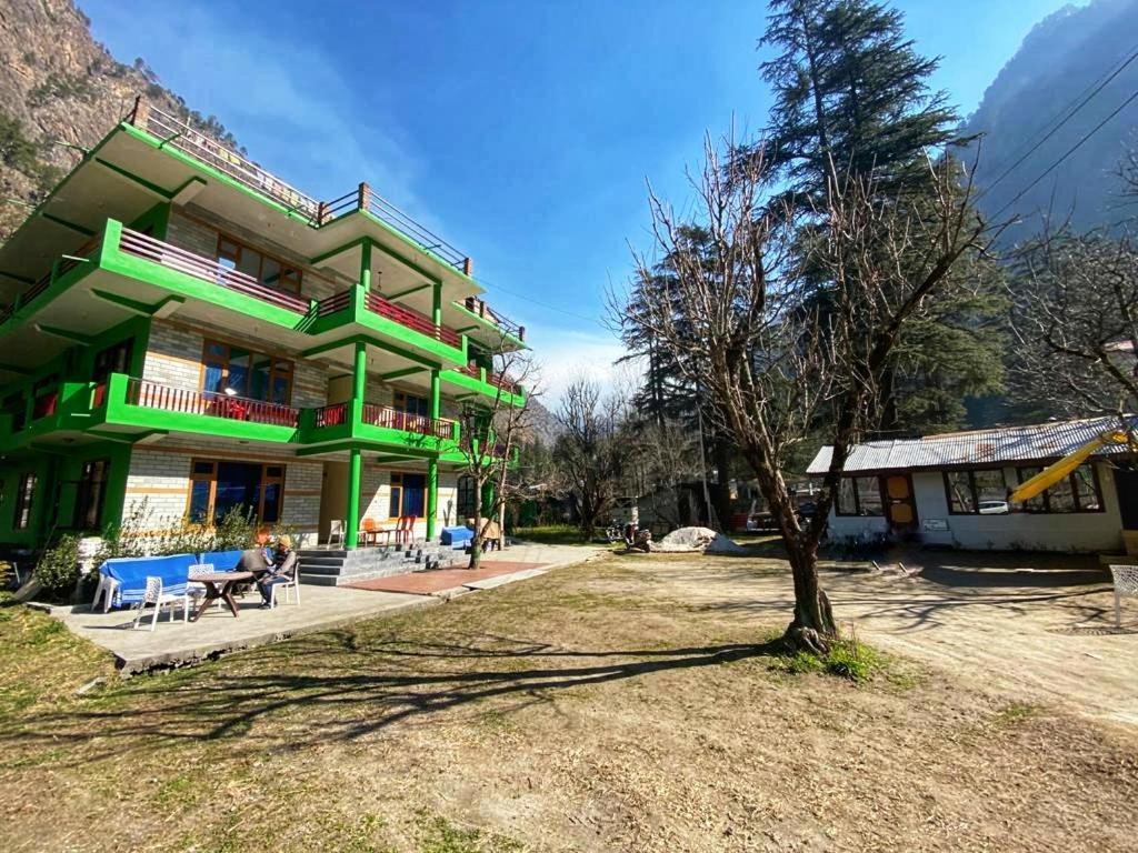Hotel The Royal Orchard Kasol Exterior foto