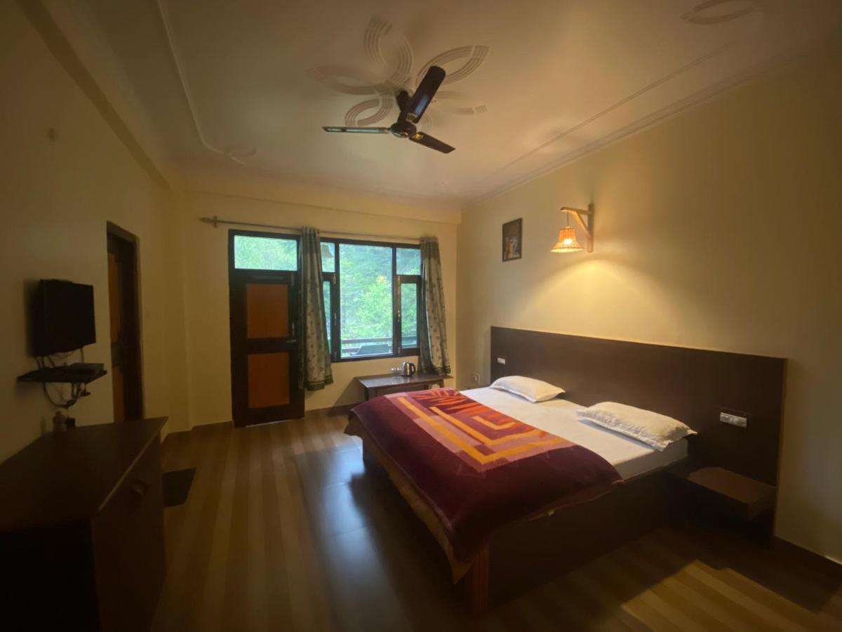 Hotel The Royal Orchard Kasol Exterior foto