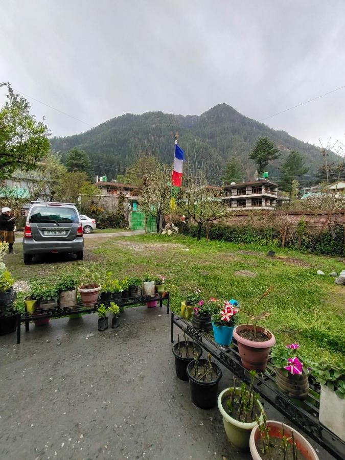 Hotel The Royal Orchard Kasol Exterior foto