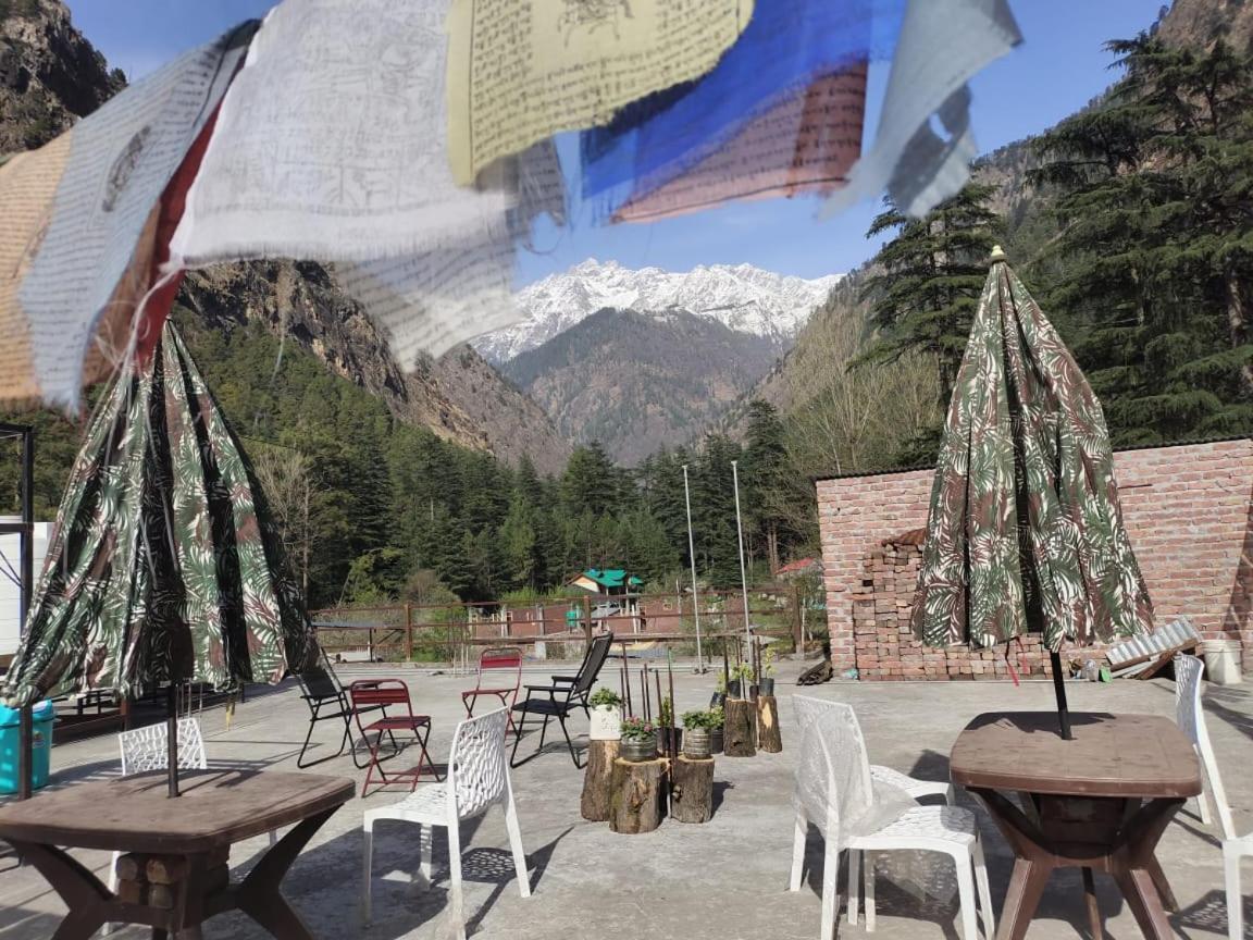 Hotel The Royal Orchard Kasol Exterior foto