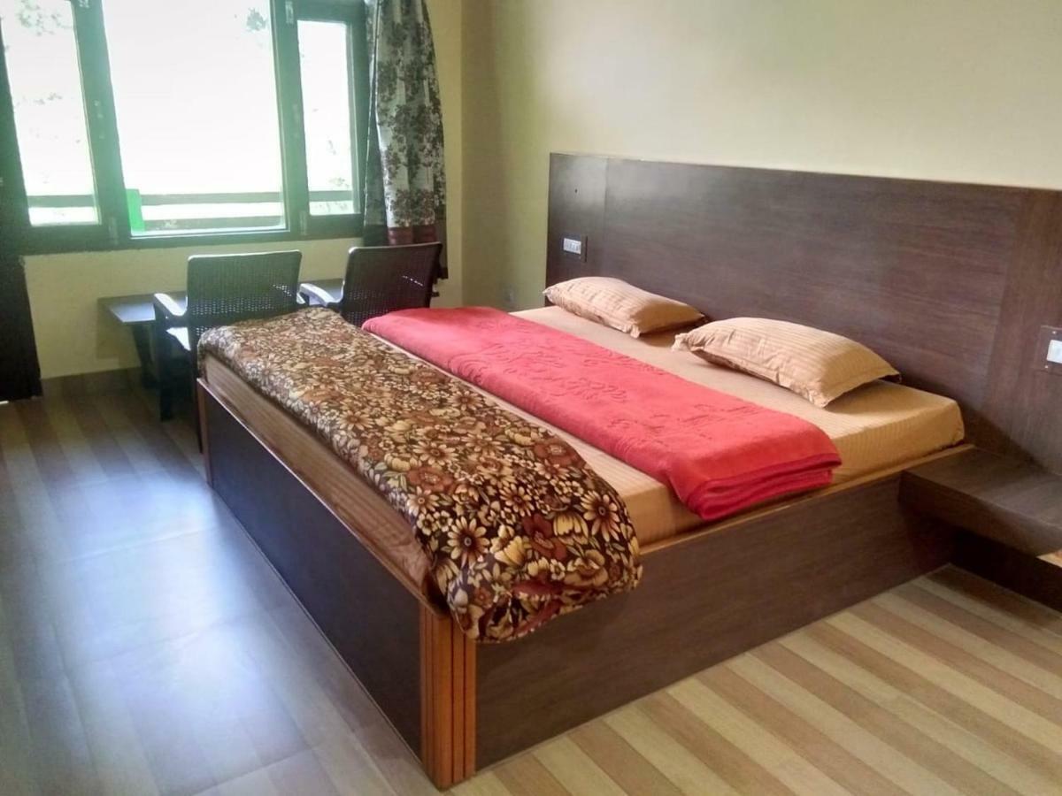 Hotel The Royal Orchard Kasol Exterior foto
